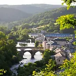 Village Du Camboussel