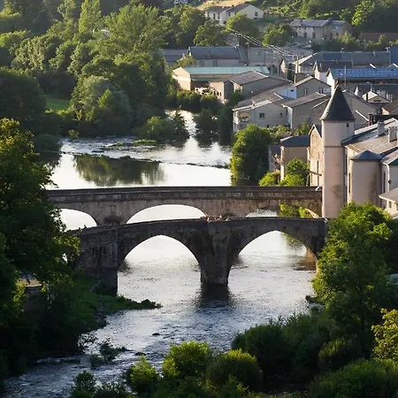Village Du Camboussel