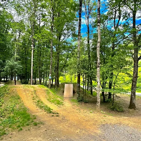 Village Du Camboussel